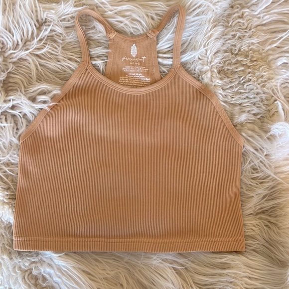 NWOT Free People Movement Happiness Runs
Crop M/L Lark. 💜 - Picture 4 of 6